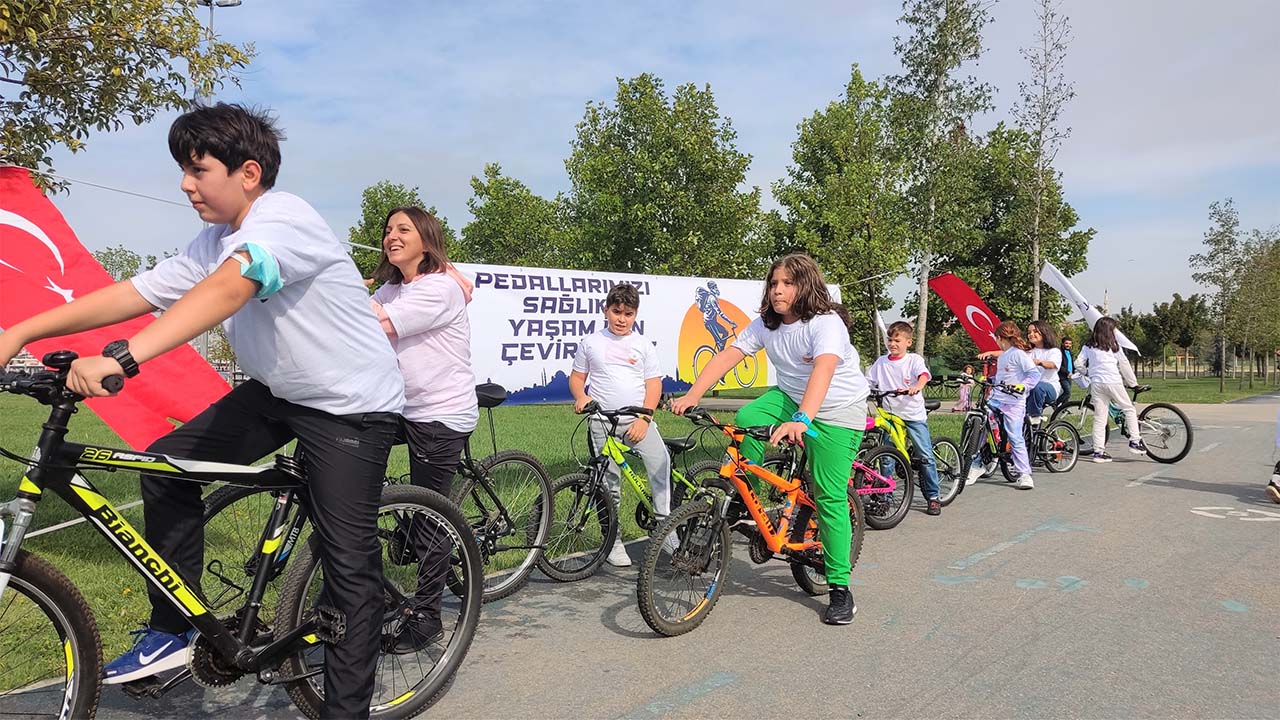 Öğrencilerimiz ve Velilerimiz Pedallarını Sağlıklı Yaşam İçin Çevirdi